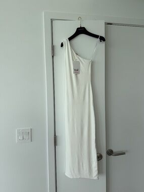 Bayse White One Shoulder Dress